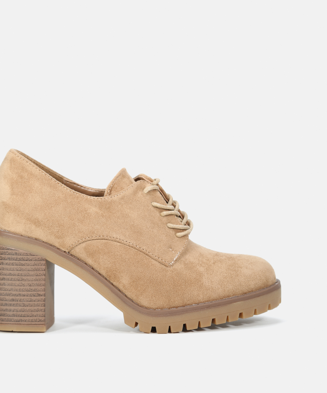 Sapatos salto cordão image number null